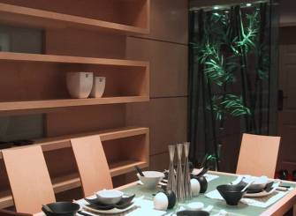 简约风格餐厅实木置物架图片