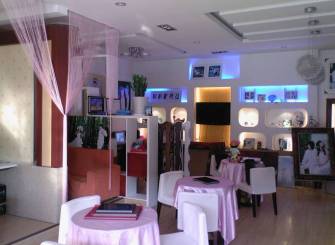 现代风格婚纱店装修图片-现代风格家居摆件图片