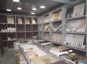 现代风格壁纸店吊顶装修图片-现代风格展柜图片