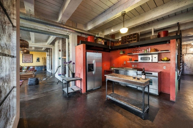 最新的角落，开放式厨房拥有全套现代化设施。