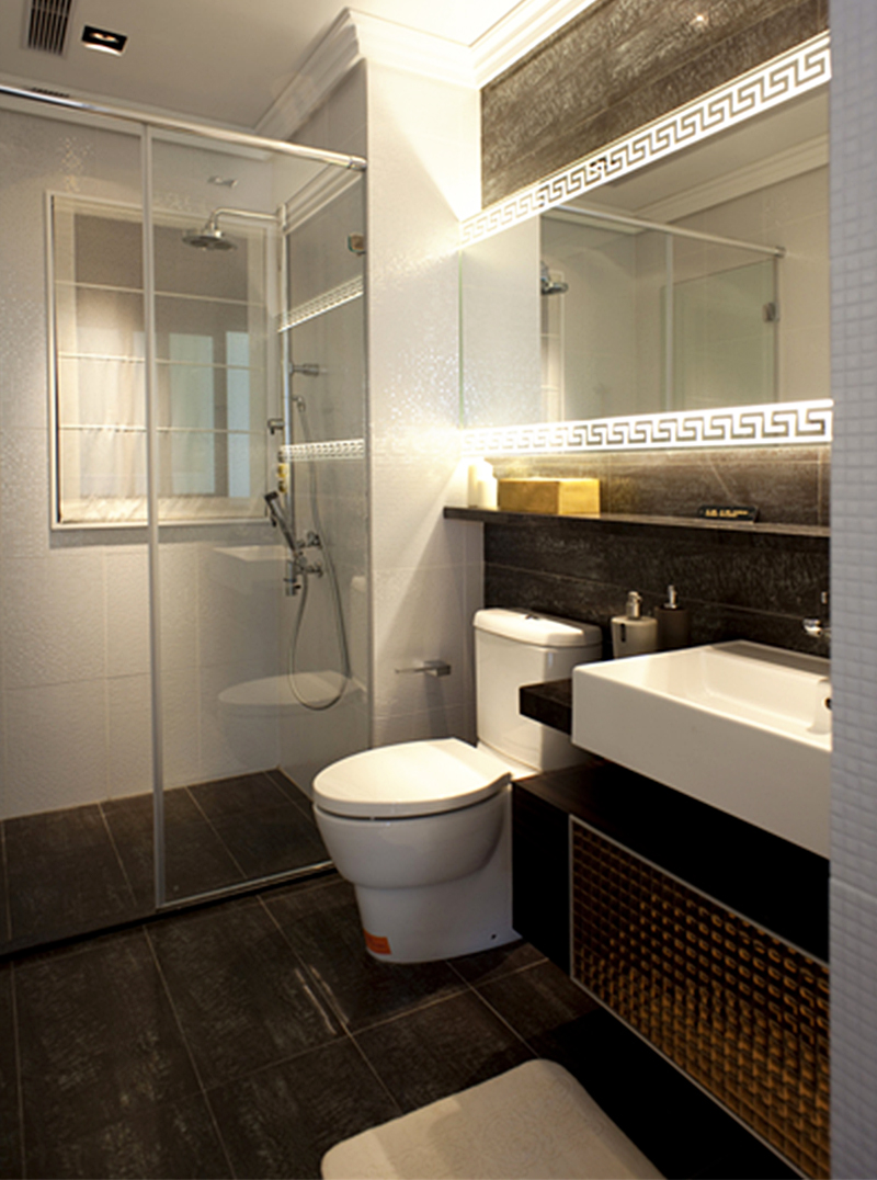 洗漱、坐便、洗浴的一字型排布契合日常的干湿使用习惯，让卫浴空间井然有序。