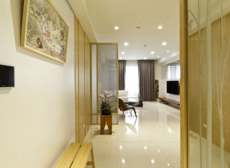 现代原木过道实景